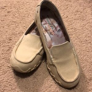 Skechers loafers